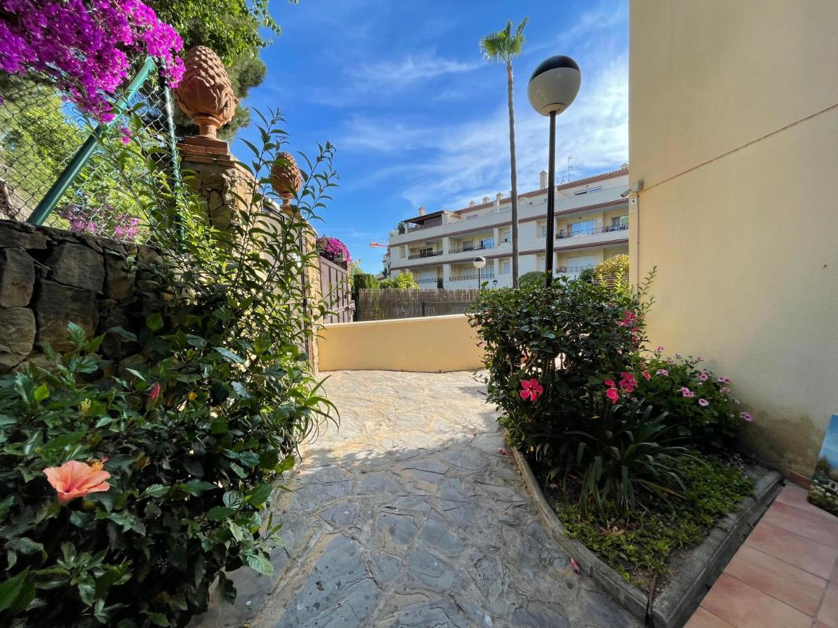 Marbella Pleasant Duplex By Elviria Las Dunas Beach Екстер'єр фото